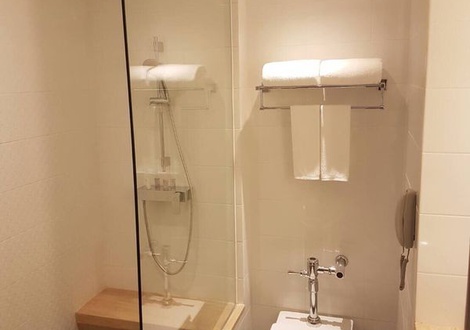 浴室  路易斯奇迹过境酒店 曼谷